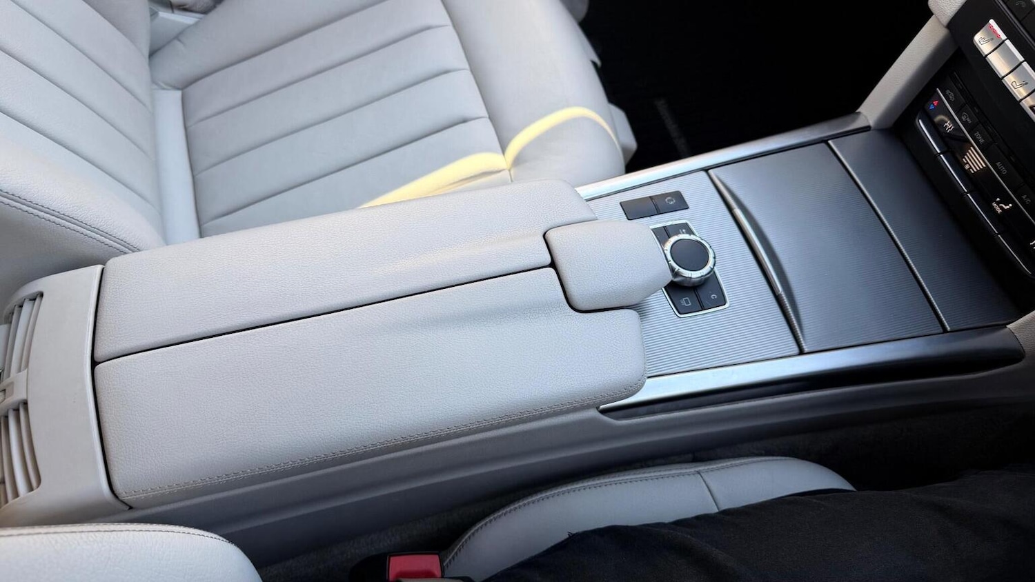 Used Mercedes-Benz E Class 2015 for sale - 77391941: Photo 83