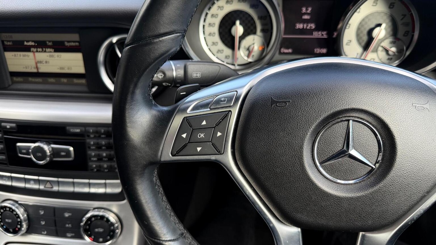 Used Mercedes-Benz SLK 2013 for sale - 77632513: Photo 51