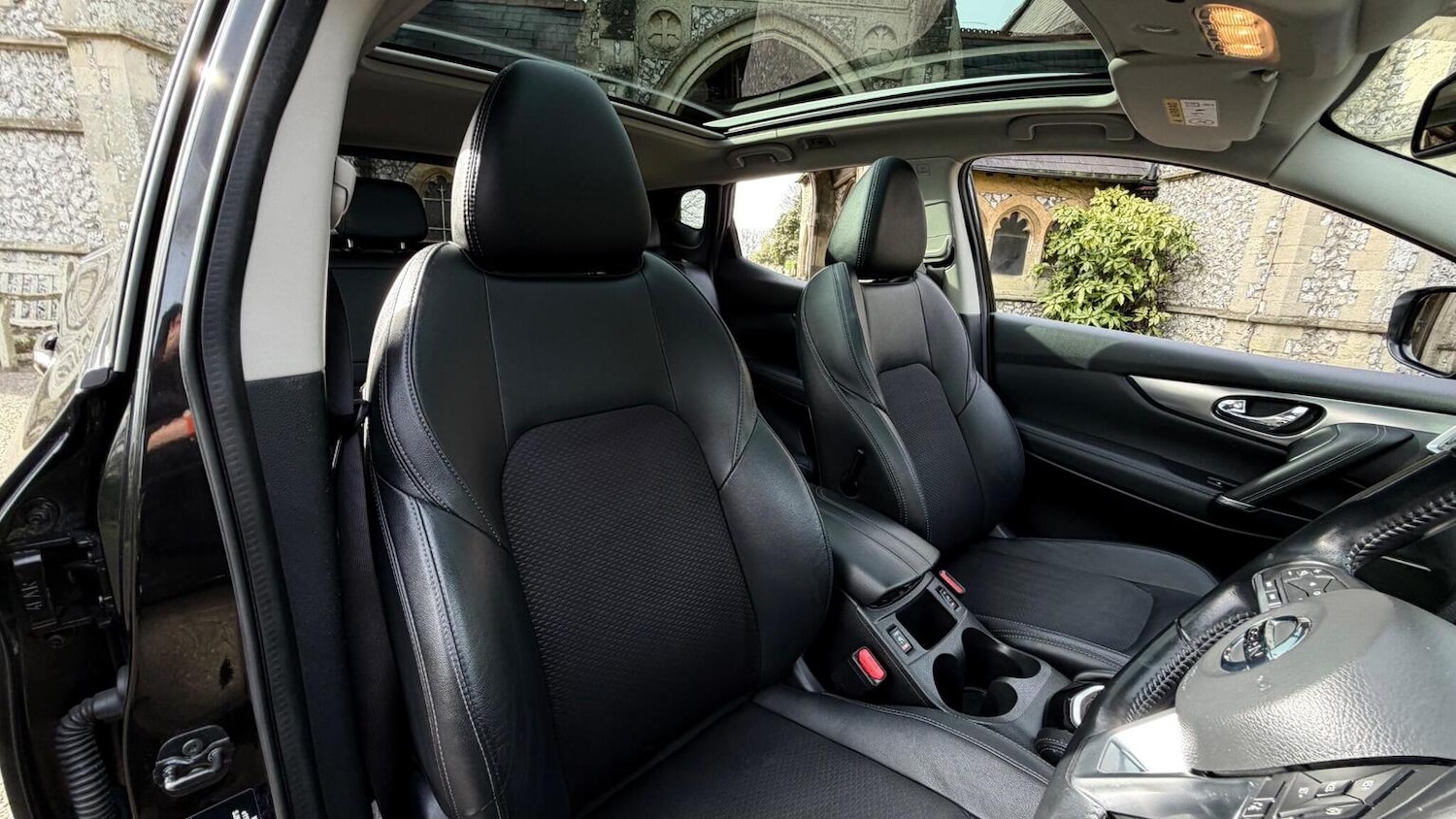 Used Nissan Qashqai 2017 for sale - 77632509: Photo 25