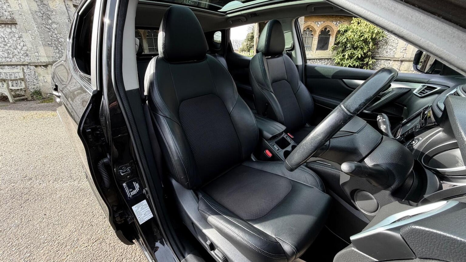 Used Nissan Qashqai 2017 for sale - 77632509: Photo 26