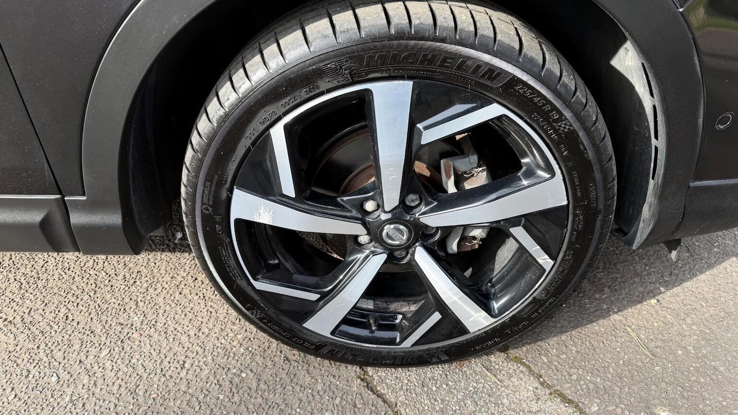 Used Nissan Qashqai 2017 for sale - 77632509: Photo 39