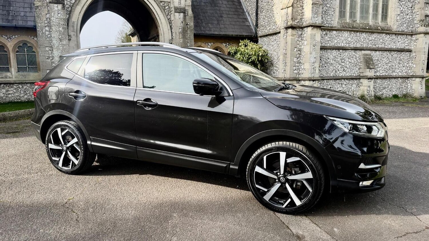 Used Nissan Qashqai 2017 for sale - 77632509: Photo 68