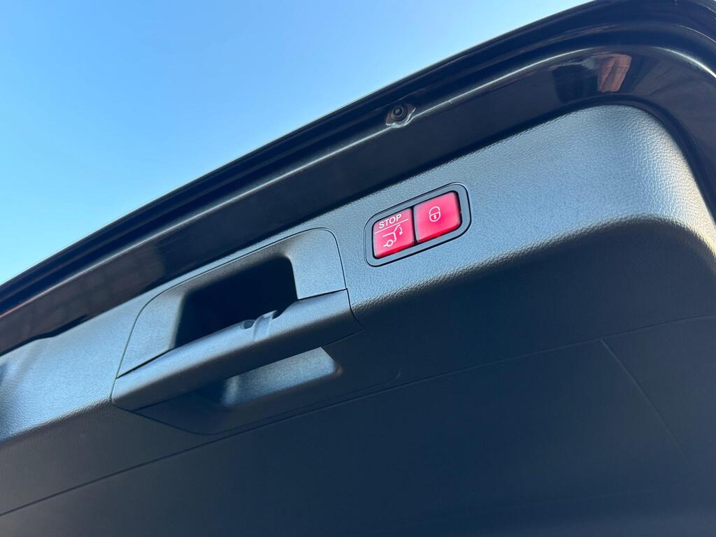 Used Mercedes-Benz GLC 2018 for sale - 78014640: Photo 40