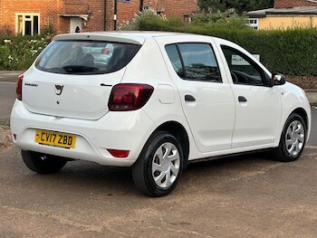 Used Dacia Sandero 2017 for sale - 79121975: Photo
