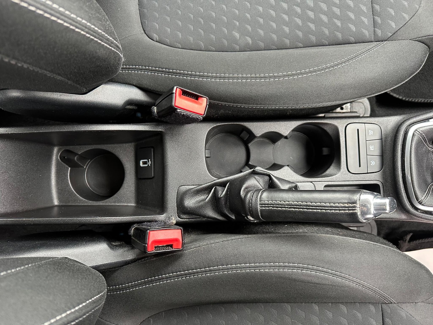 Used Ford Fiesta 2018 for sale - 77898535: Photo 60