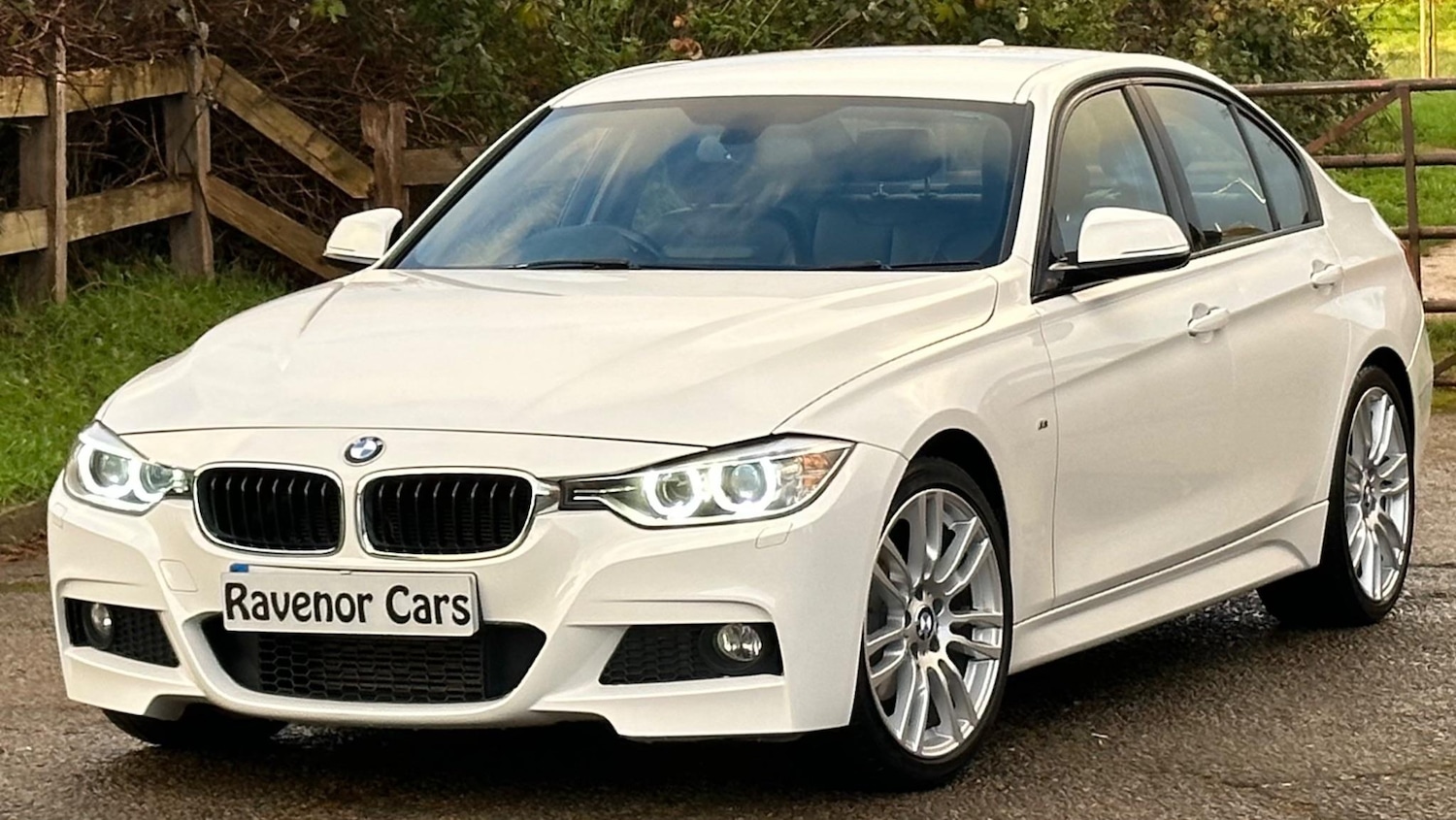 Used BMW 3 Series 2015 for sale - 77346477: Photo 3