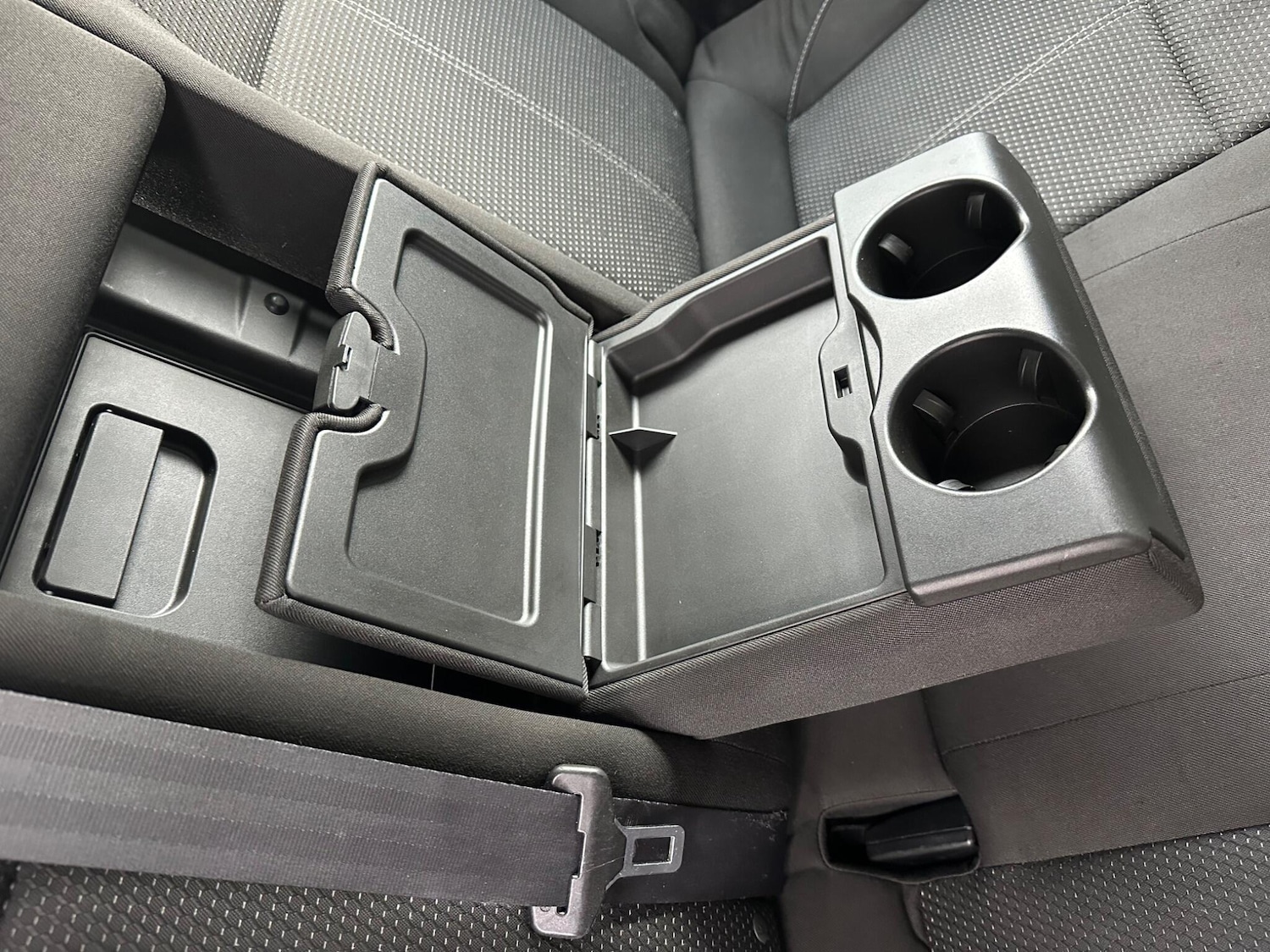 Used Vauxhall Astra 2016 for sale - 77396420: Photo 42