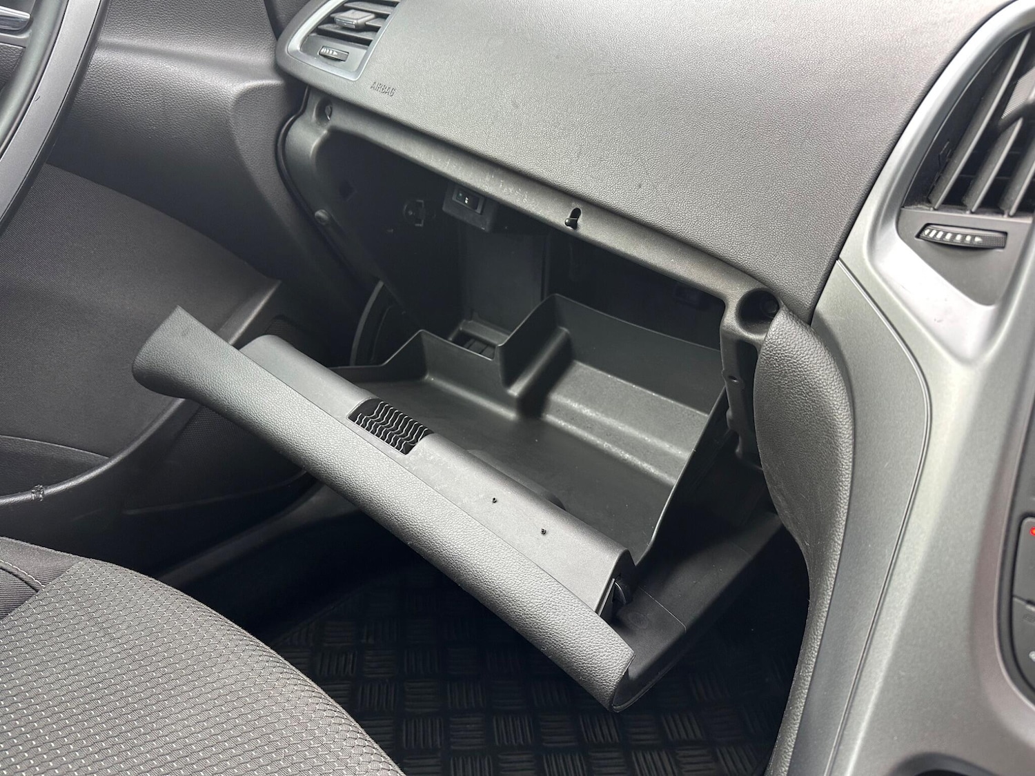 Used Vauxhall Astra 2016 for sale - 77396420: Photo 65