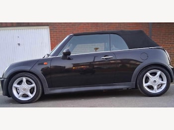 Used MINI Convertible 2005 for sale - 79362663: Photo