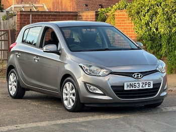 Used Hyundai i20 2013 for sale - 79444880: Photo