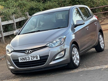 Used Hyundai i20 2013 for sale - 79444880: Photo
