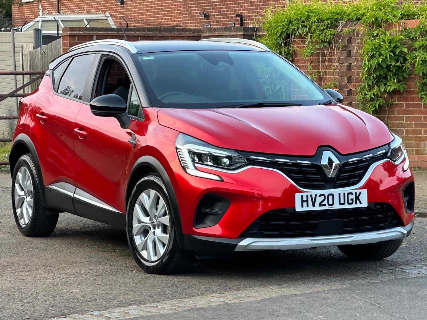 Used Renault Captur 2020 for sale - 77346473: Photo 3