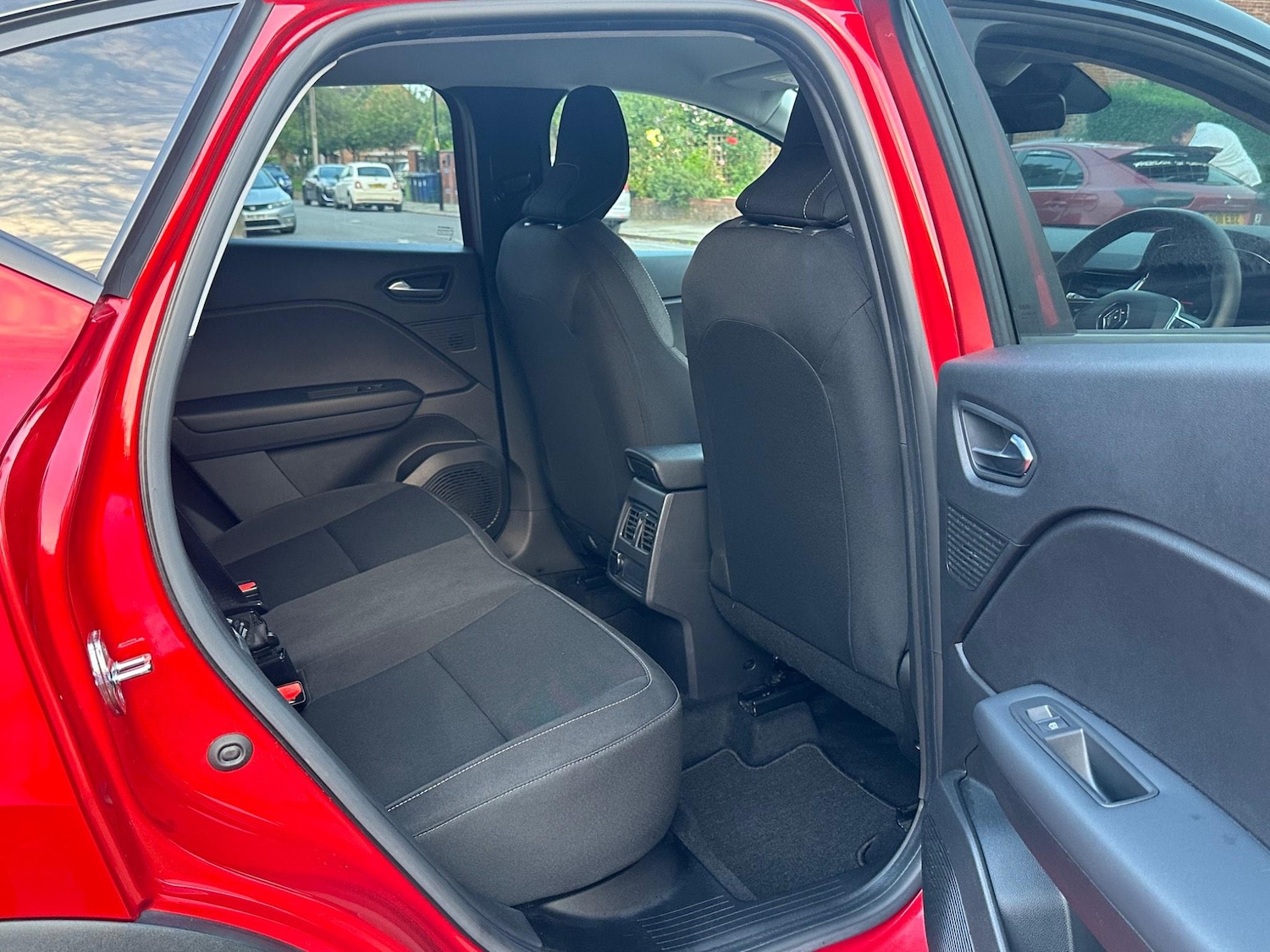 Used Renault Captur 2020 for sale - 77346473: Photo 36