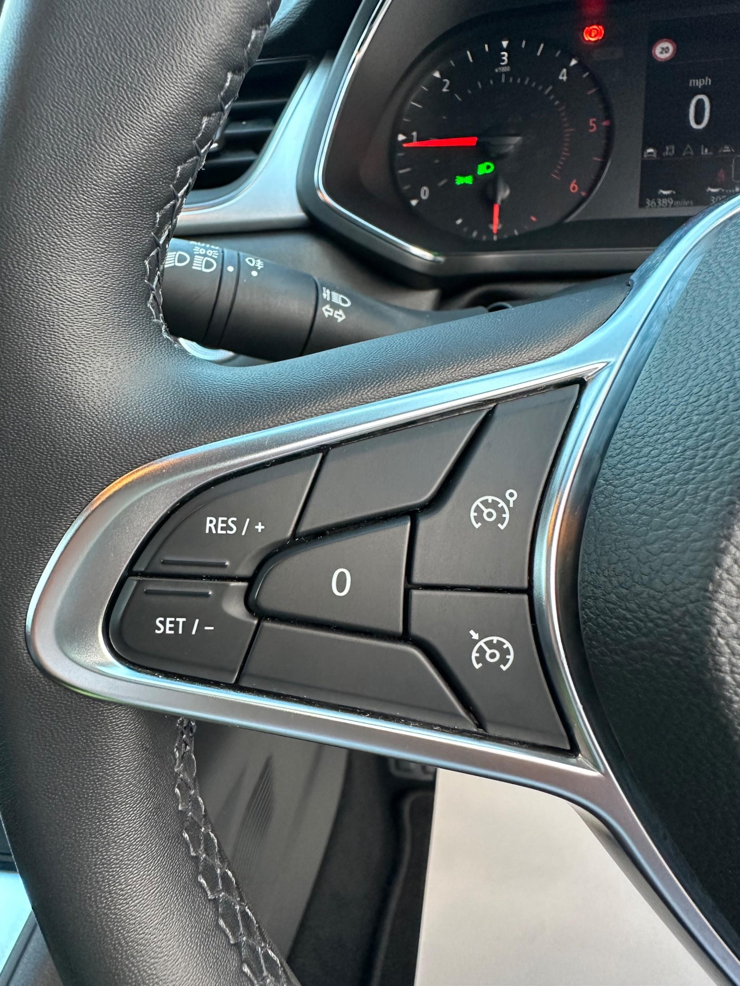 Used Renault Captur 2020 for sale - 77346473: Photo 79