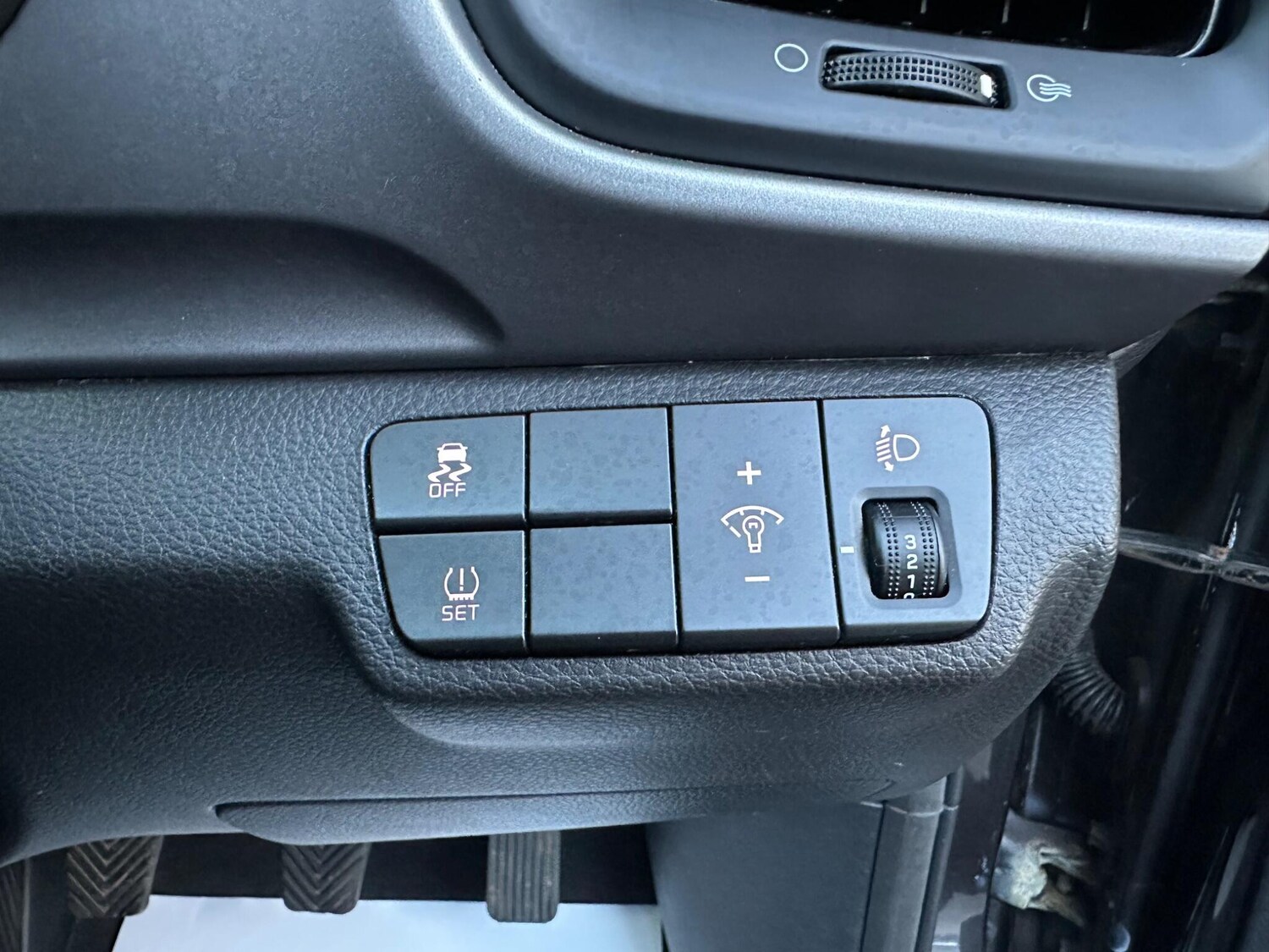 Used Kia Stonic 2019 for sale - 77346488: Photo 58