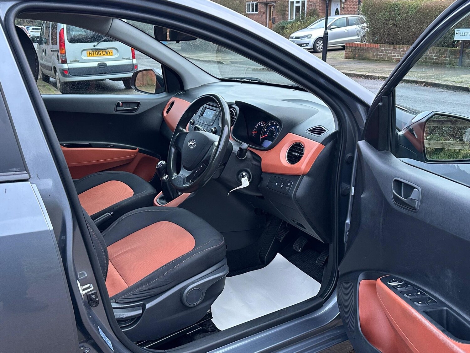 Used Hyundai i10 2014 for sale - 77346479: Photo 28