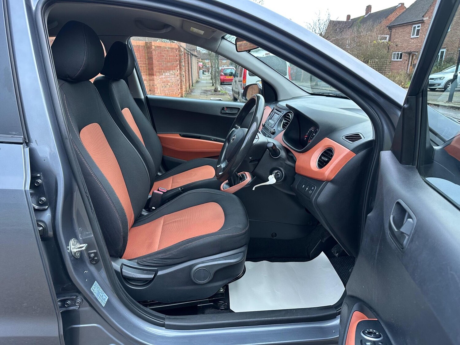 Used Hyundai i10 2014 for sale - 77346479: Photo 29