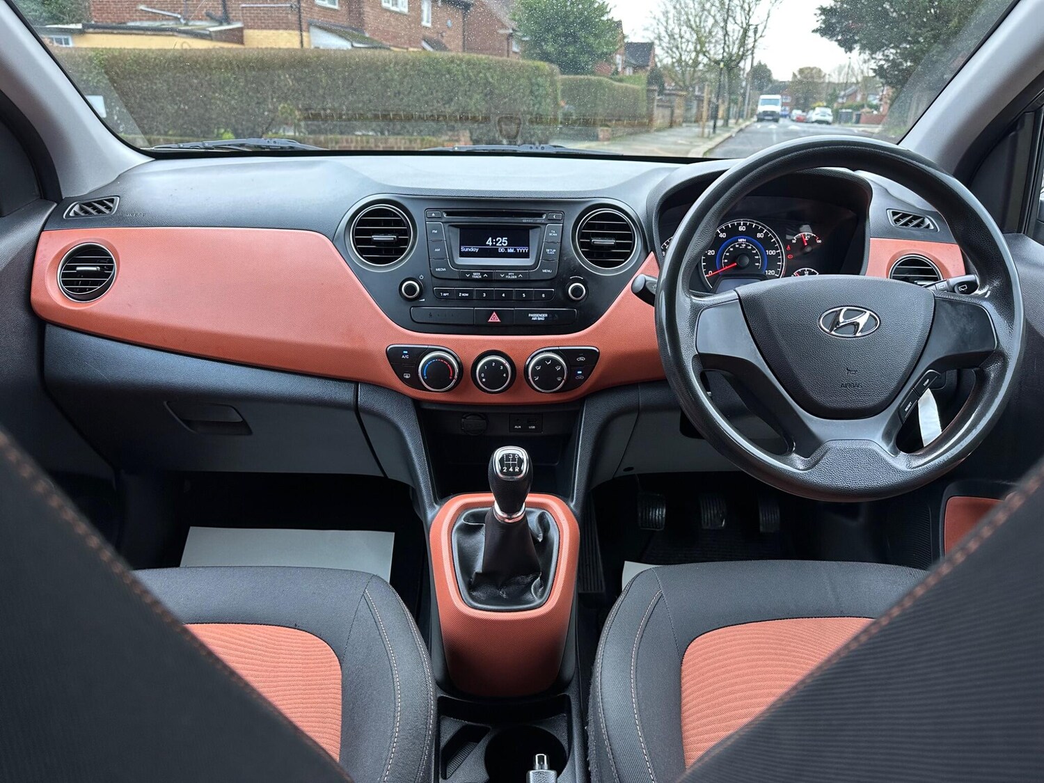 Used Hyundai i10 2014 for sale - 77346479: Photo 42