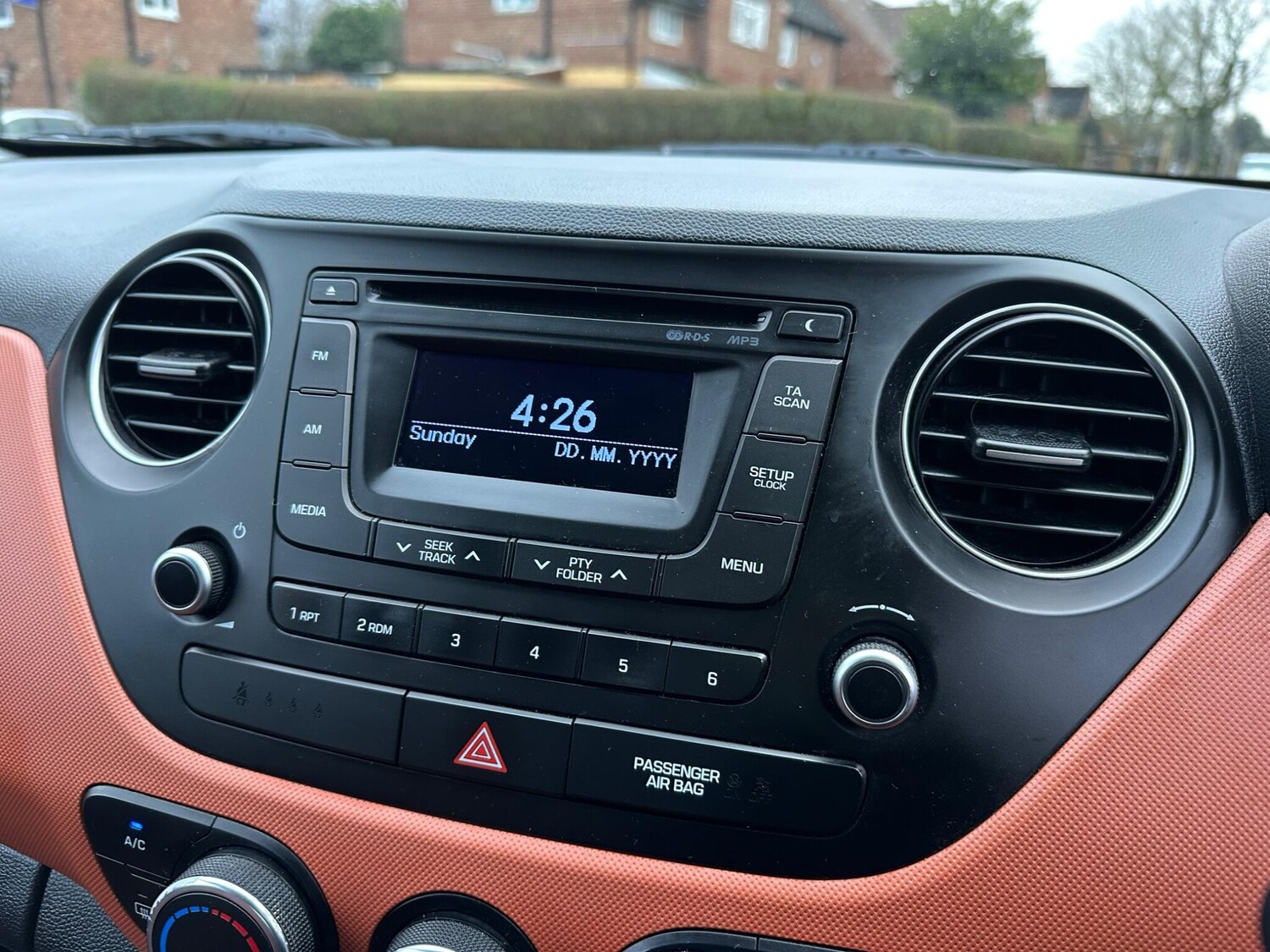 Used Hyundai i10 2014 for sale - 77346479: Photo 49