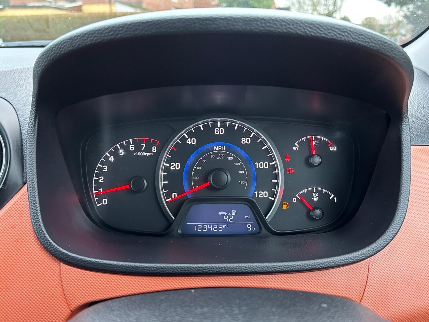 Used Hyundai i10 2014 for sale - 77346479: Photo 56