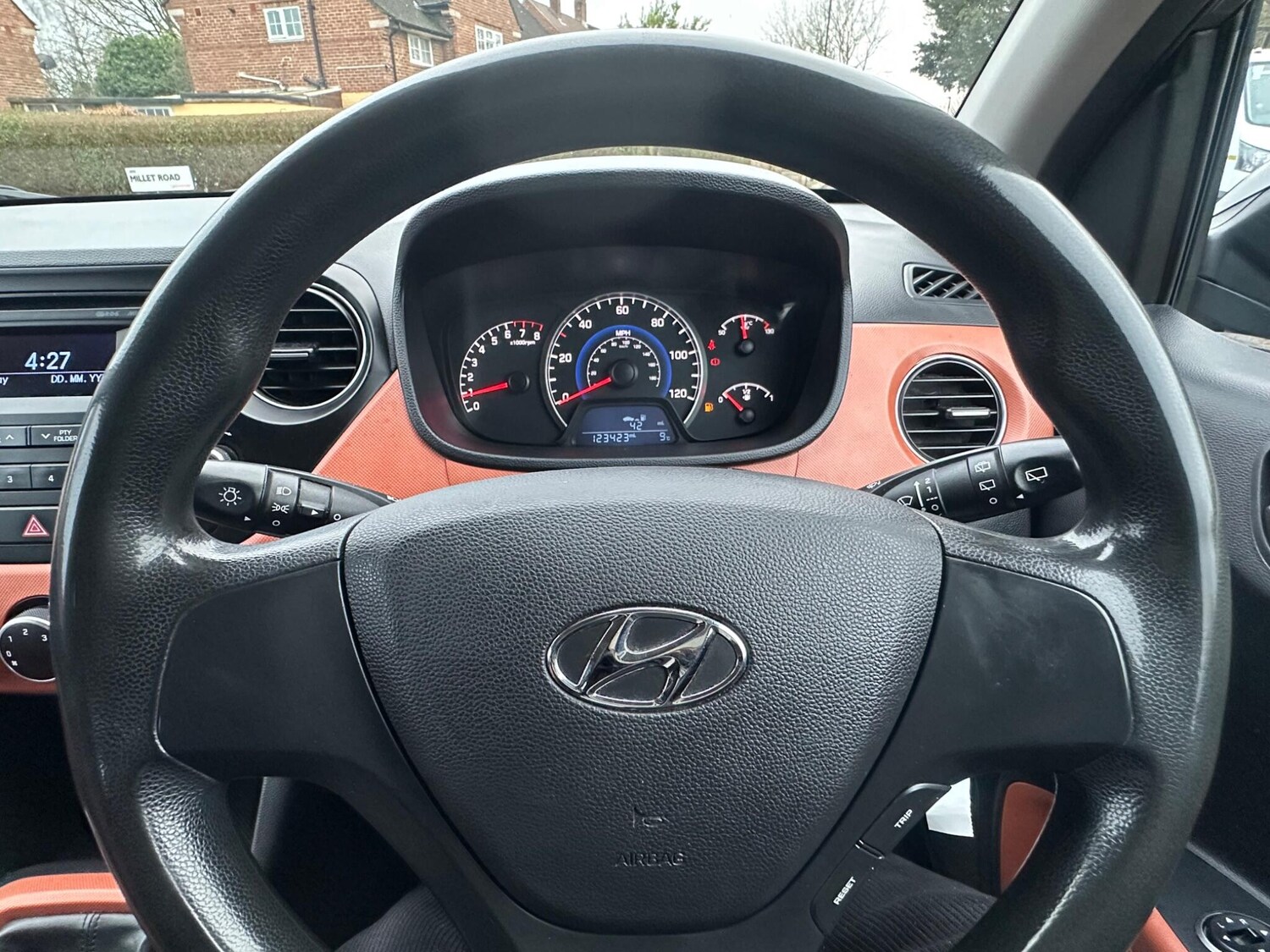 Used Hyundai i10 2014 for sale - 77346479: Photo 59