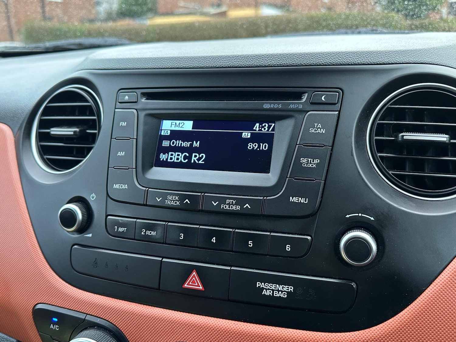 Used Hyundai i10 2014 for sale - 77346479: Photo 64