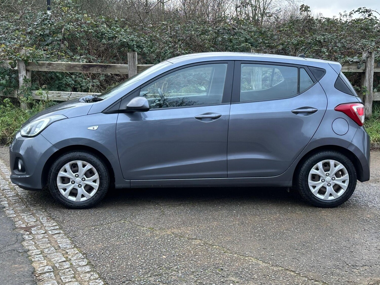 Used Hyundai i10 2014 for sale - 77346479: Photo 8