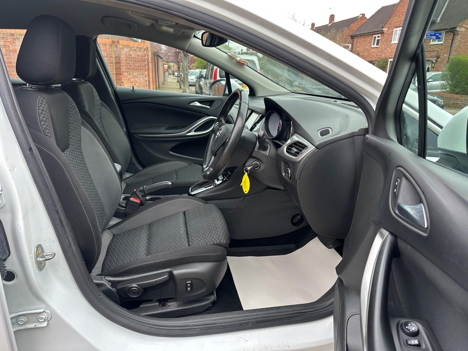 Used Vauxhall Astra for sale - 77977709: Photo 33