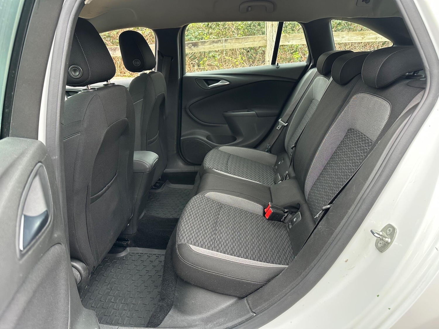 Used Vauxhall Astra for sale - 77977709: Photo 39