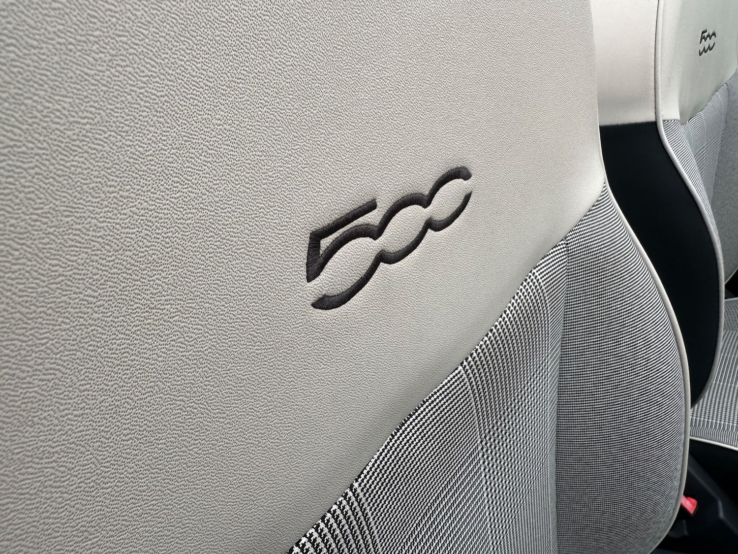 Used Fiat 500 2015 for sale - 77344707: Photo 70