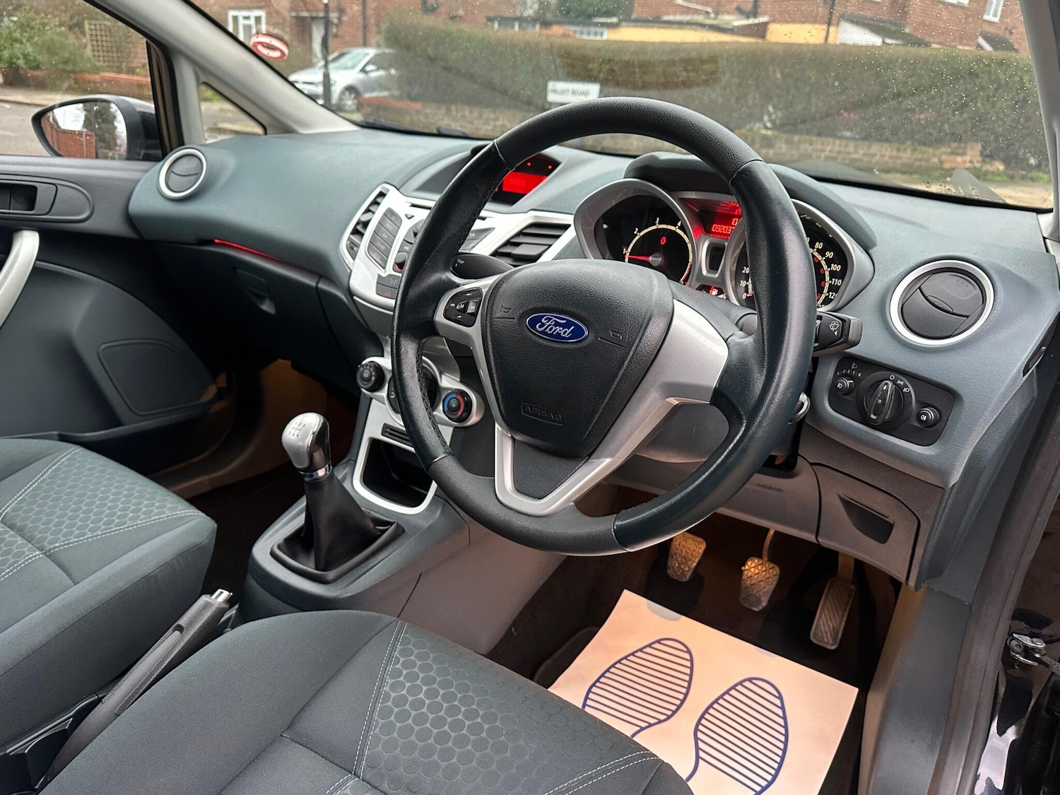 Used Ford Fiesta 2010 for sale - 77387431: Photo 32