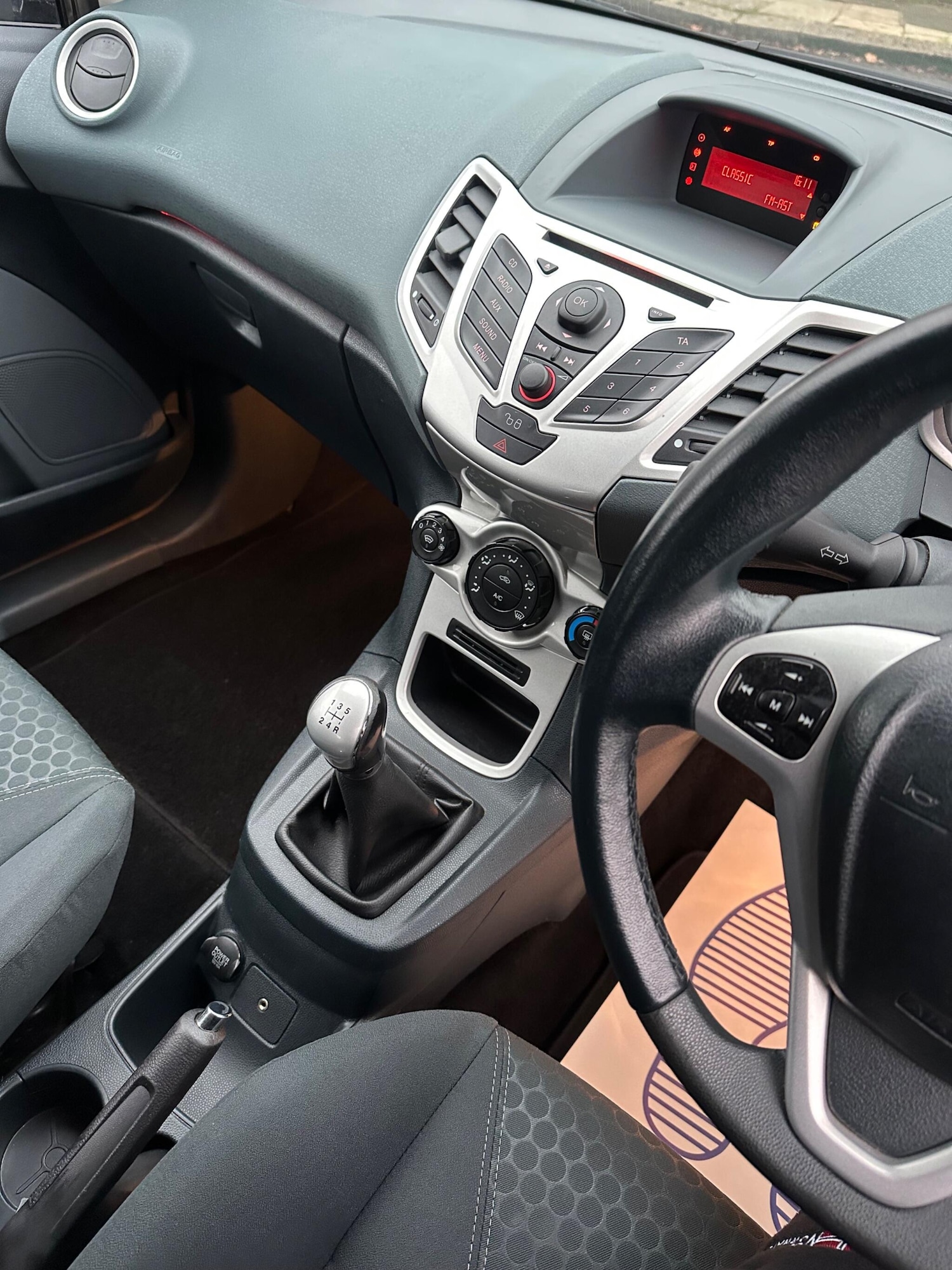 Used Ford Fiesta 2010 for sale - 77387431: Photo 45