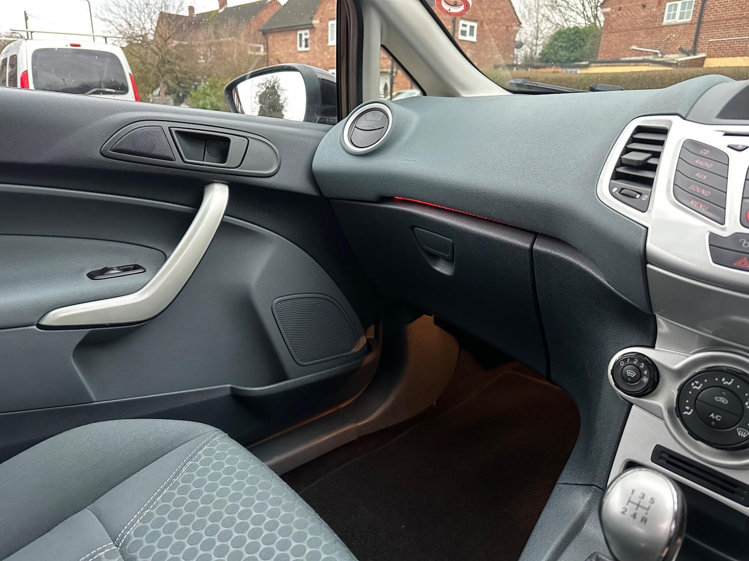 Used Ford Fiesta 2010 for sale - 77387431: Photo 57