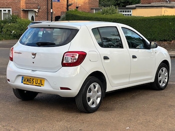 Used Dacia Sandero 2015 for sale - 78862838: Photo