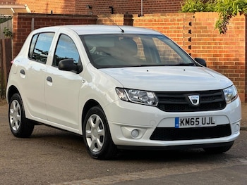 Used Dacia Sandero 2015 for sale - 78862838: Photo