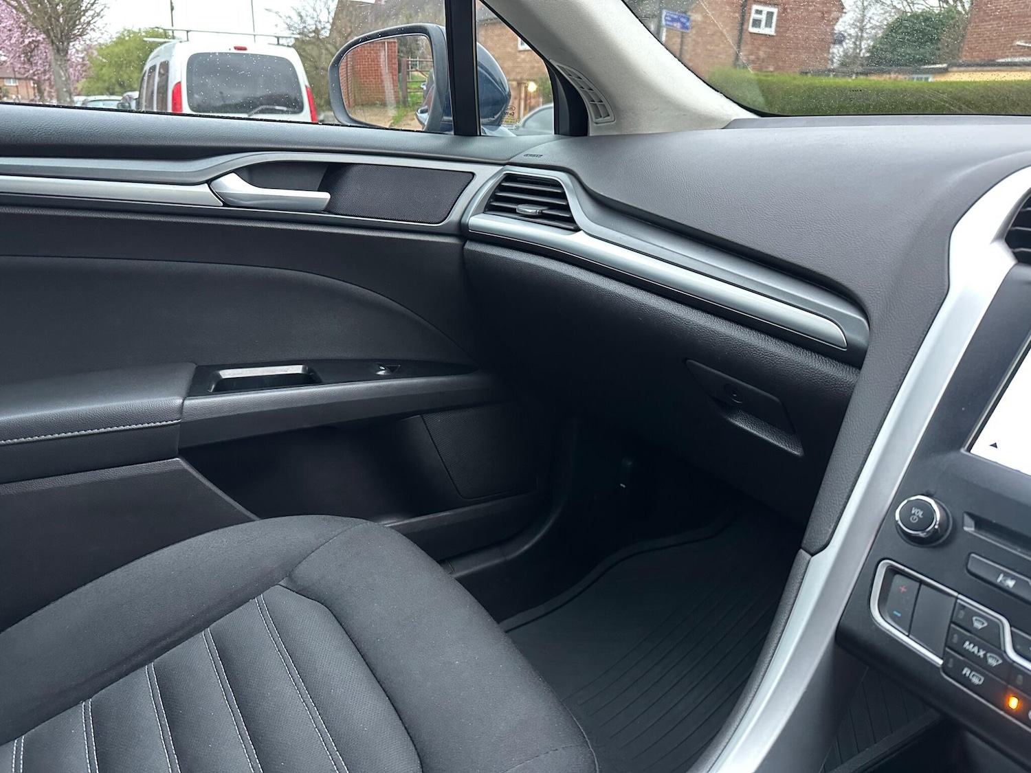 Used Ford Mondeo 2017 for sale - 77939793: Photo 63