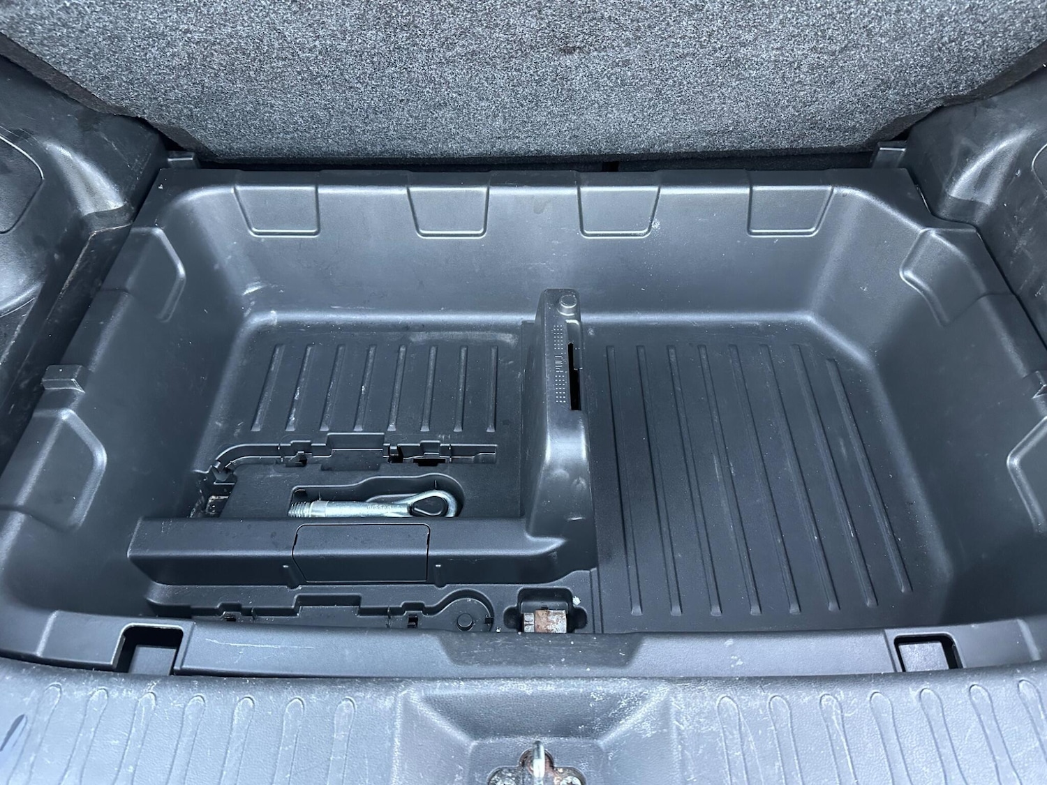 Used Nissan Juke 2011 for sale - 77346487: Photo 28