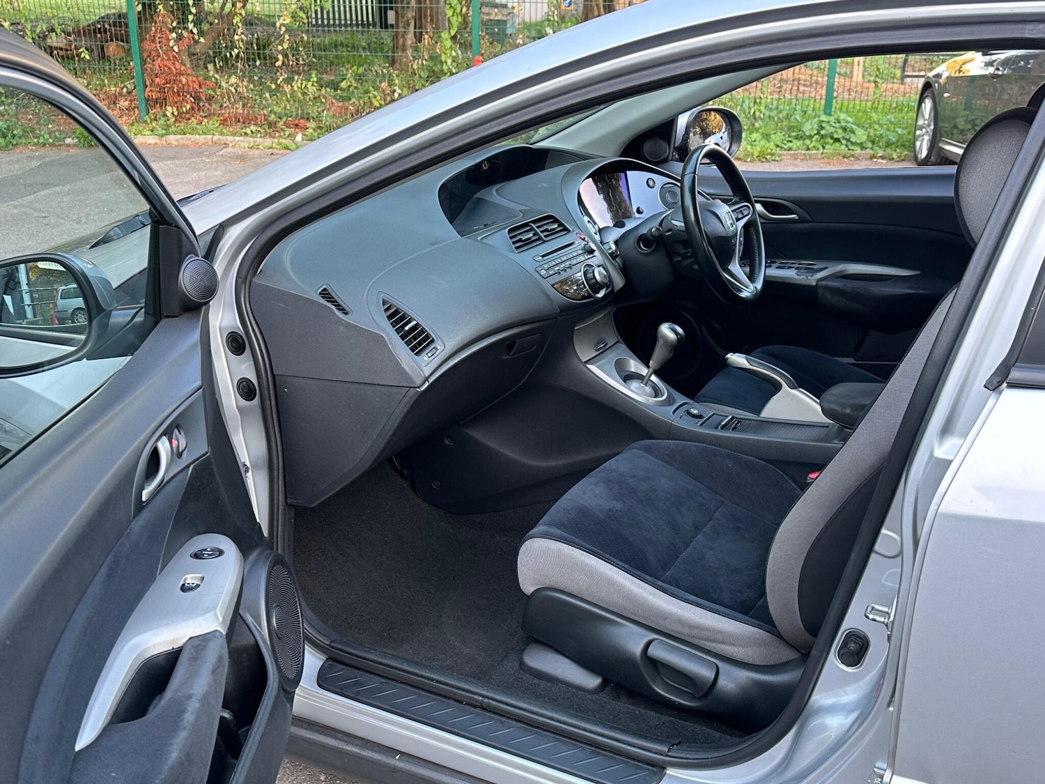 Used Honda Civic 2009 for sale - 77346478: Photo 33