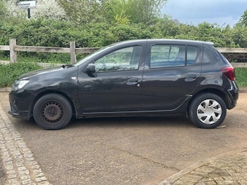 Used Dacia Sandero 2017 for sale - 78227177: Photo