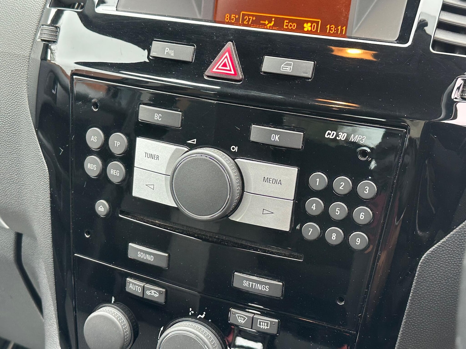 Used Vauxhall Zafira 2012 for sale - 77793463: Photo 62