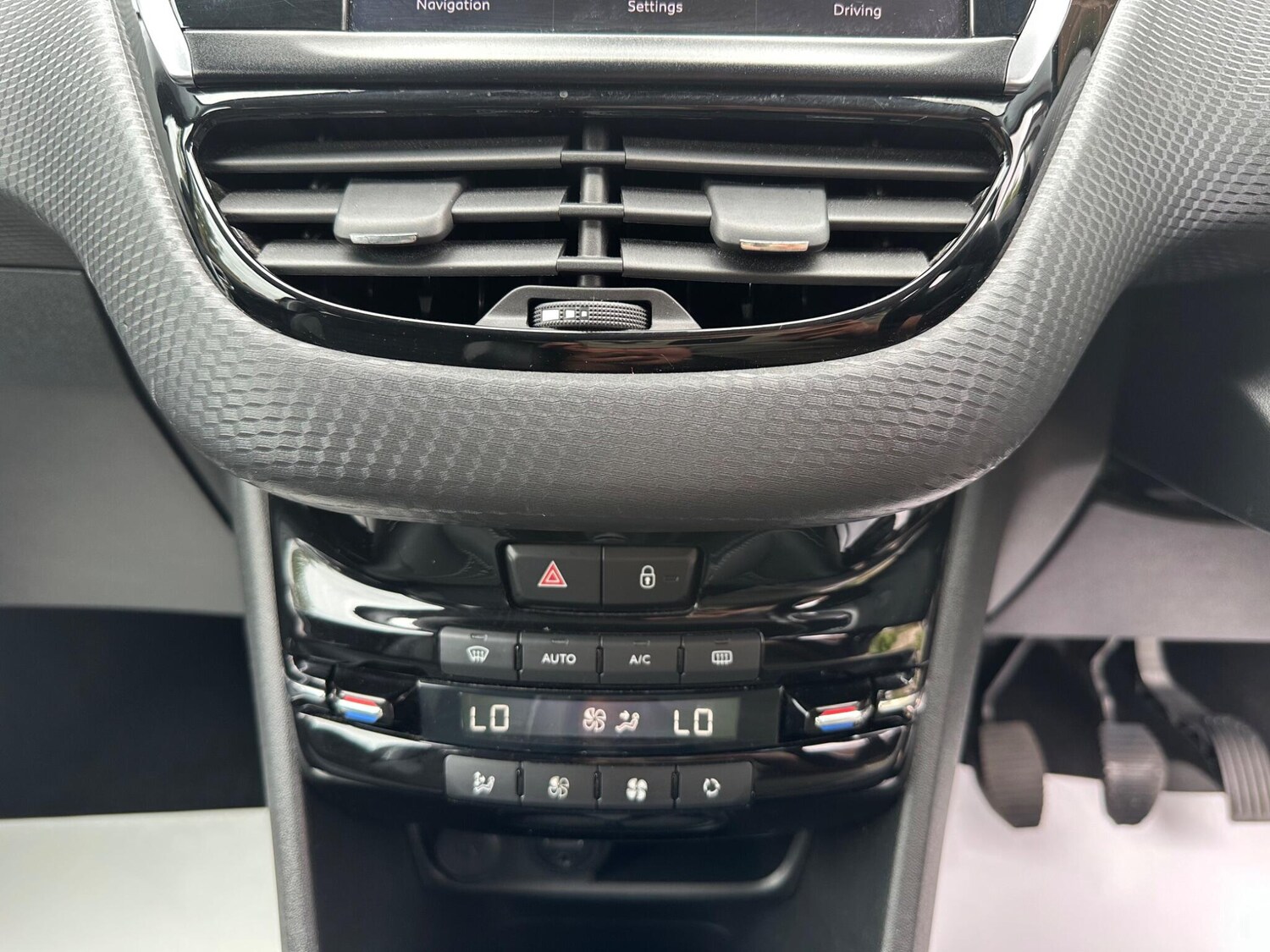 Used Peugeot 2008 2017 for sale - 77839961: Photo 71