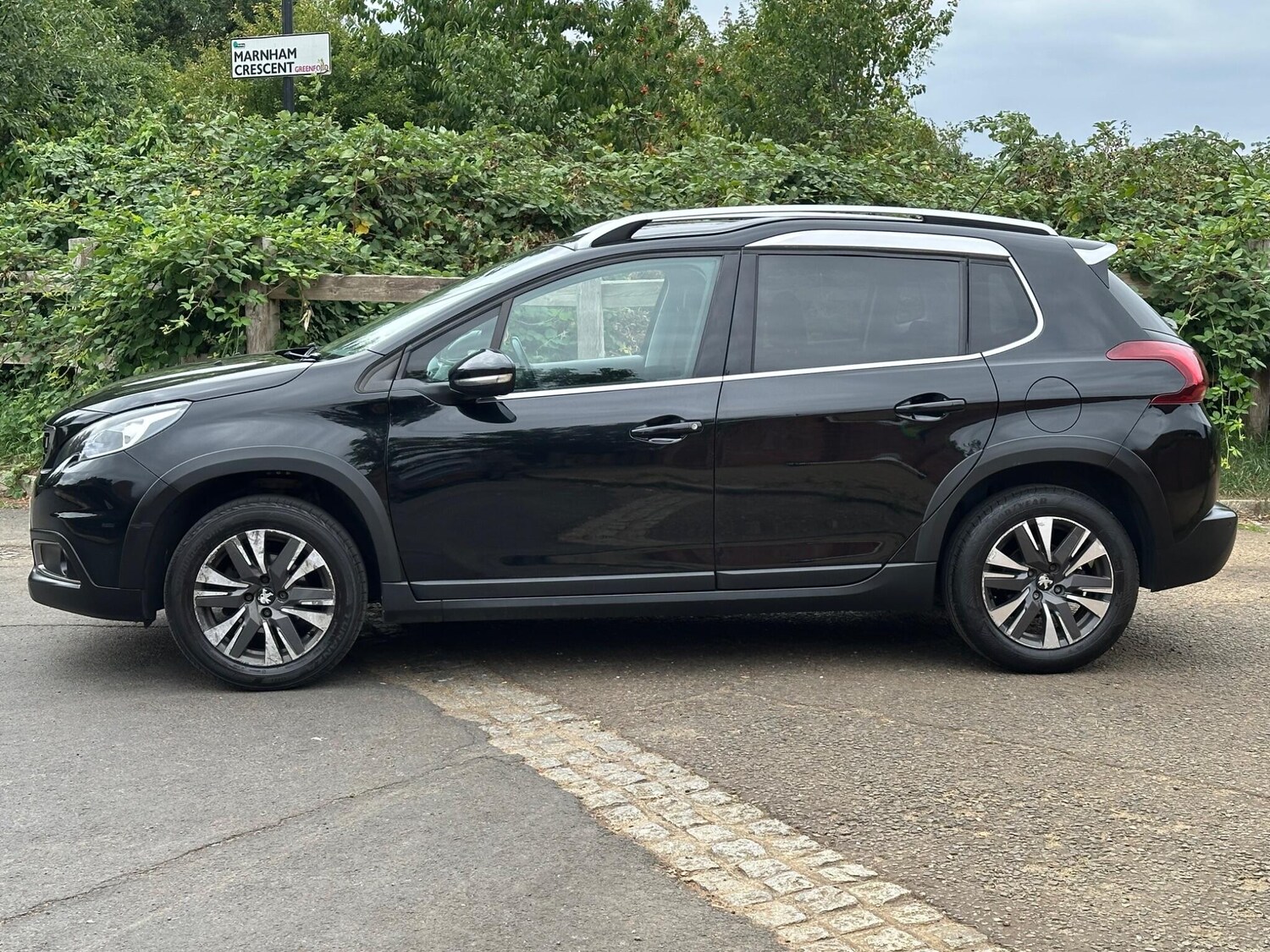 Used Peugeot 2008 2017 for sale - 77839961: Photo 8