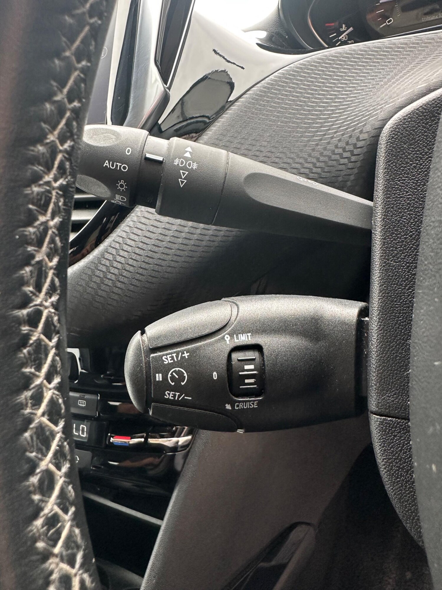 Used Peugeot 2008 2017 for sale - 77839961: Photo 83