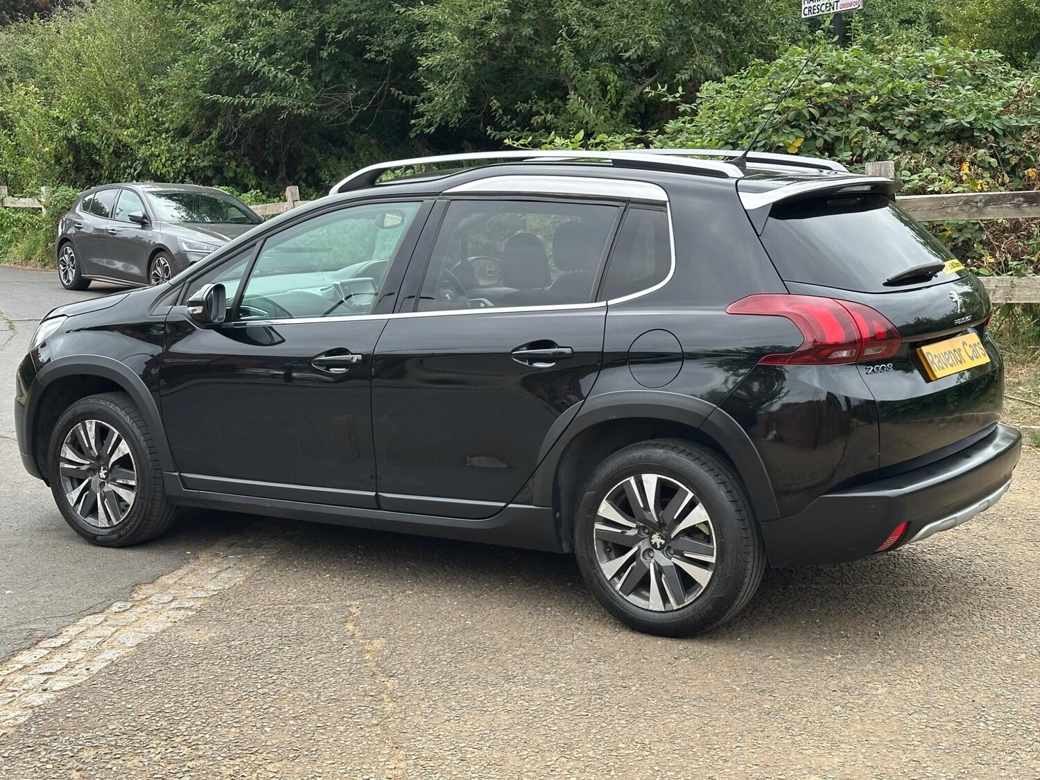 Used Peugeot 2008 2017 for sale - 77839961: Photo 9