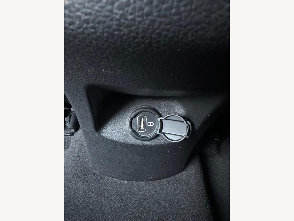 Used Kia Stonic 2019 for sale - 78014650: Photo 50