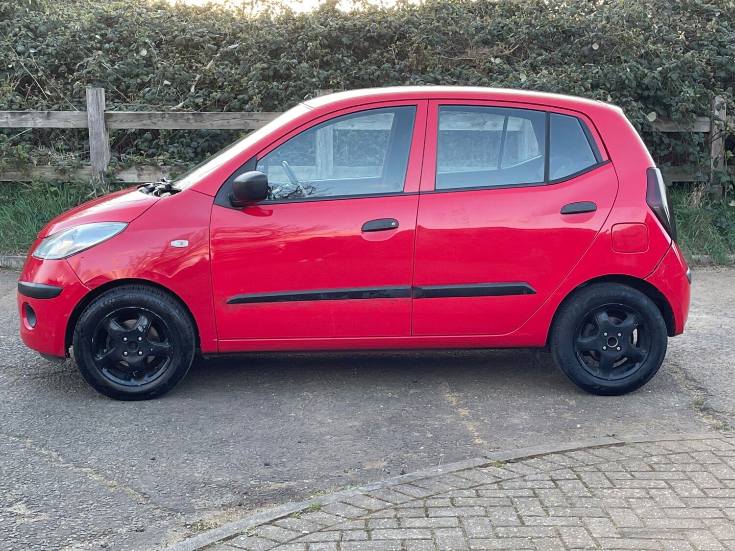 Used Hyundai i10 2010 for sale - 77346490: Photo 7
