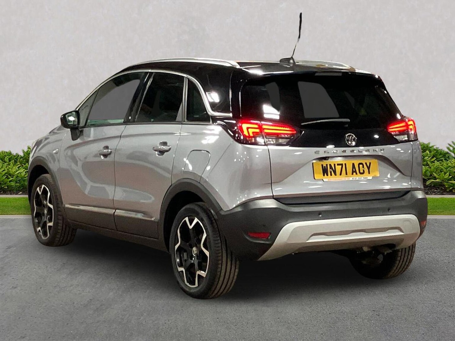 Used Vauxhall Crossland 2021 for sale - 77089980: Photo 2