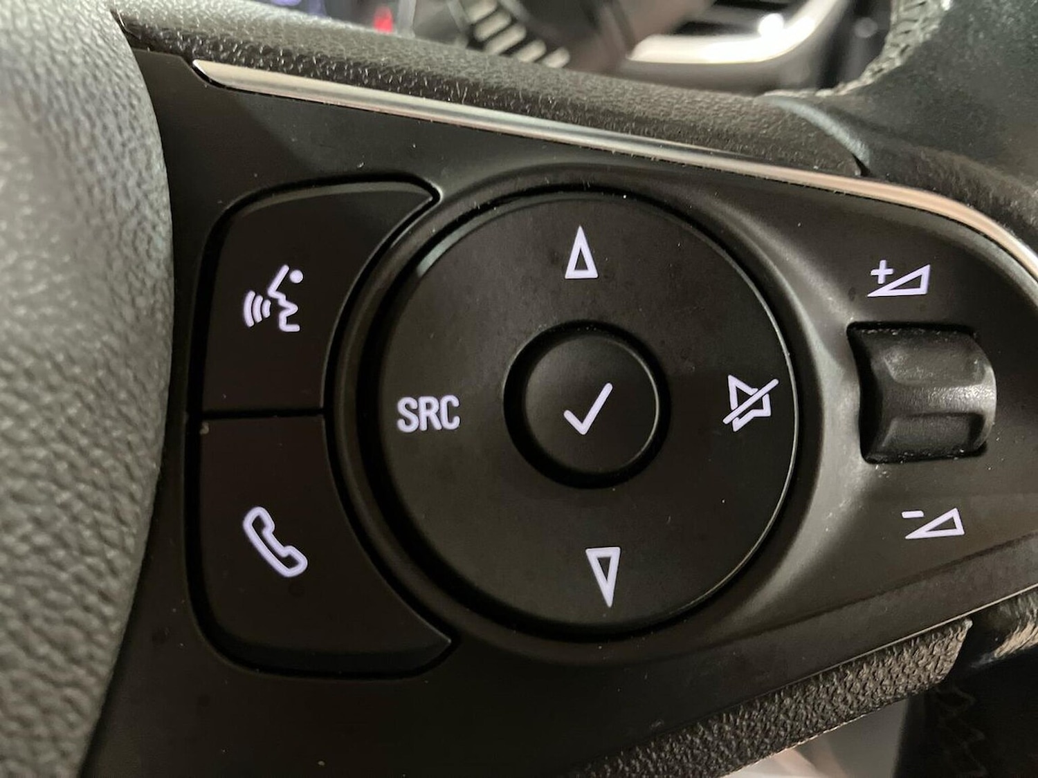 Used Vauxhall Crossland 2021 for sale - 77089980: Photo 28