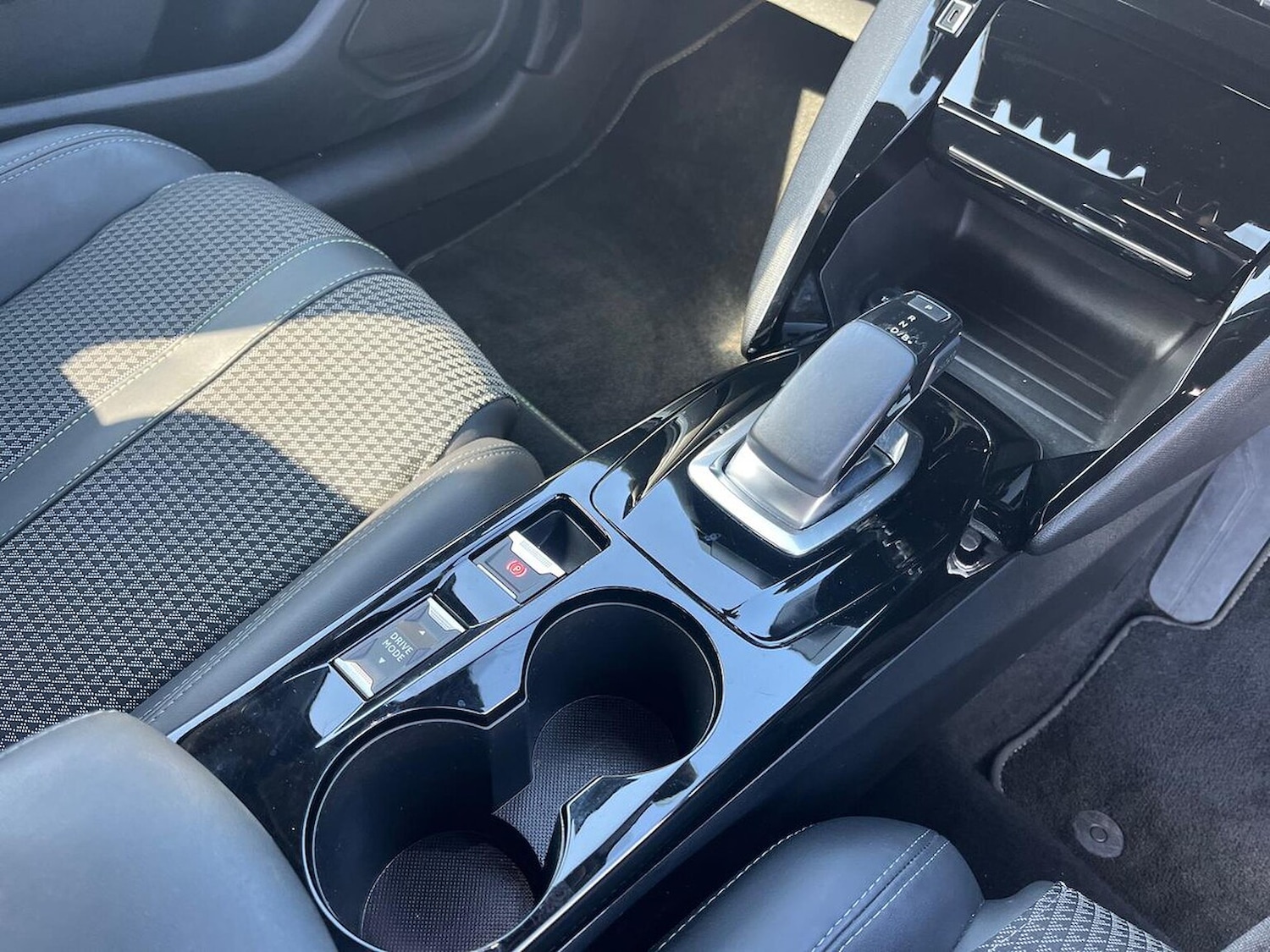 Used Peugeot 208 2020 for sale - 76449593: Photo 13