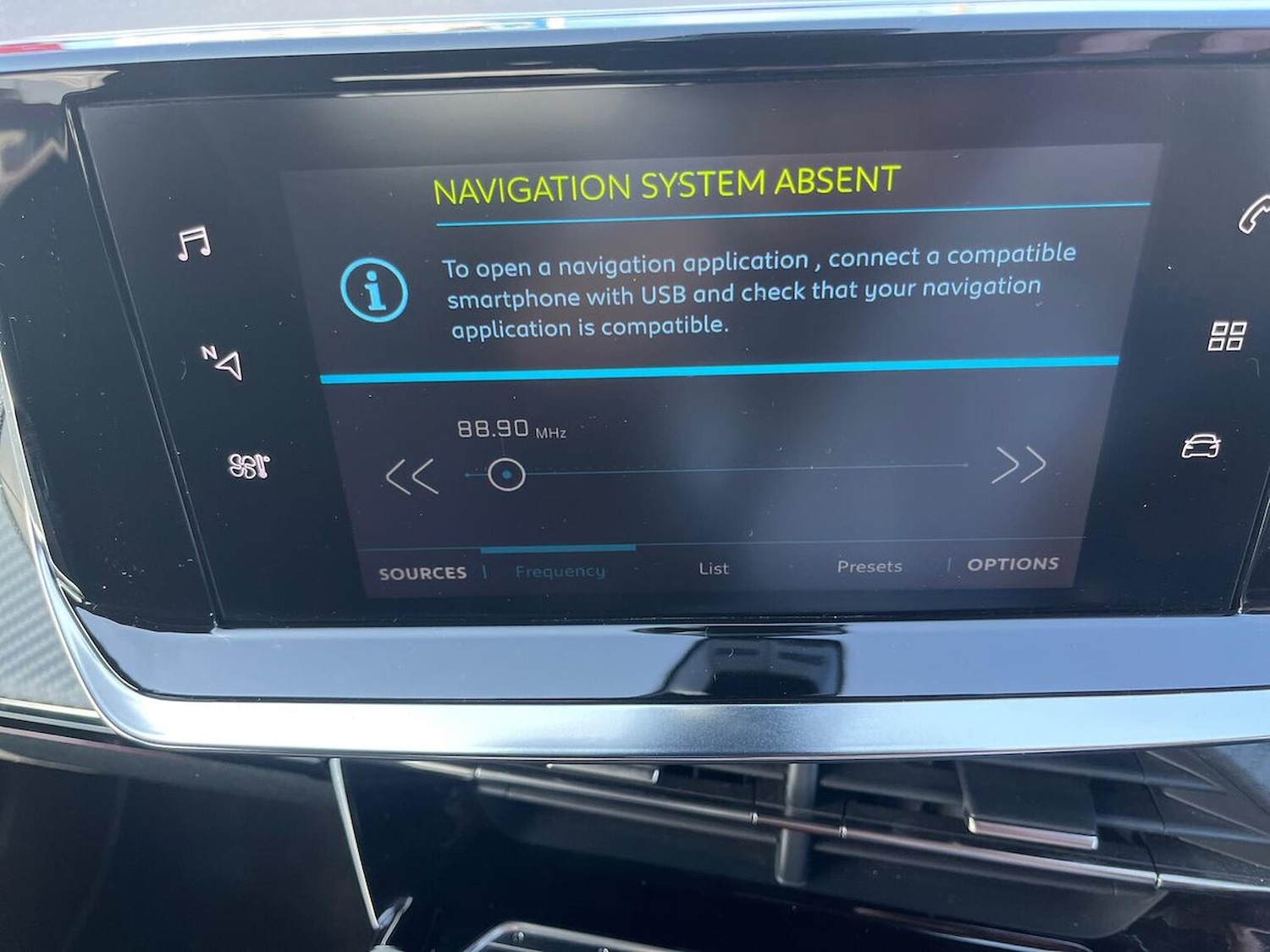 Used Peugeot 208 2020 for sale - 76449593: Photo 24